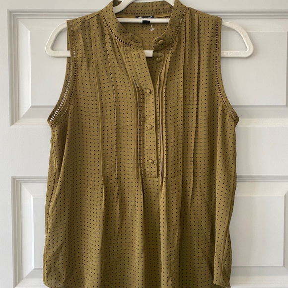 Ann Taylor Polka Dot Sleeveless Blouse - Picture 1 of 3